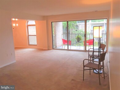 30 Canterbury Square unit 301, Alexandria, VA 22304 - photo 3