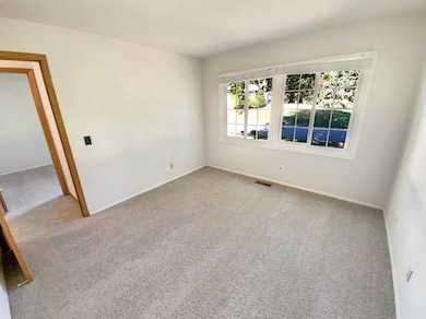 3309 Red Oak Cir N, Burnsville, MN 55337 - photo 5