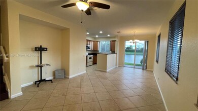 3123 Laurel Ridge Cir, Riviera Beach, FL 33404 - photo 7