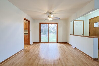 2 N Wisconsin Ave, Addison, IL 60101 - photo 4
