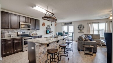 738 Widgeon Way, Crestview