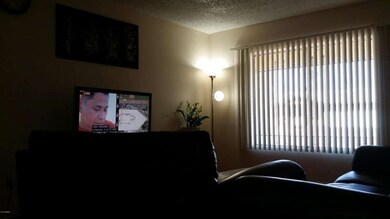 Vista Ave Living Room 3