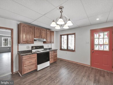 31 Ann St, Pottsville, PA 17901 - photo 4