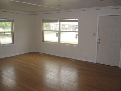 726 Maxwell St NW, Ardmore, OK 73401 - photo 4