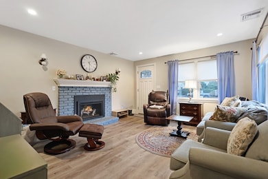 64 2nd St, North Andover, MA 01845 - photo 3