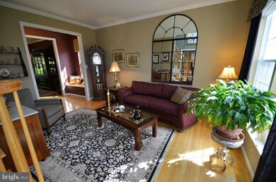 1307 Waneta Ct, Odenton, MD 21113 - photo 5