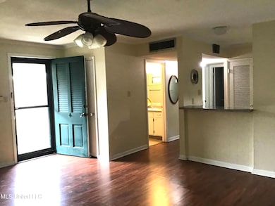 3310 Washington Ave unit 1315, Pascagoula, MS 39581 - photo 5