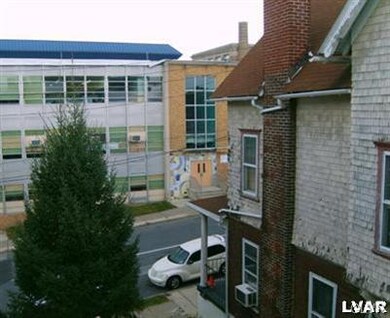 1742 W Linden St, Allentown, PA 18104 - photo 5