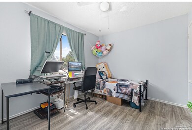 829 Garden Meadow, Universal City, TX 78148 - photo 6