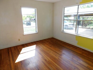 133 Barons St, Fredericksburg, TX 78624 - photo 7