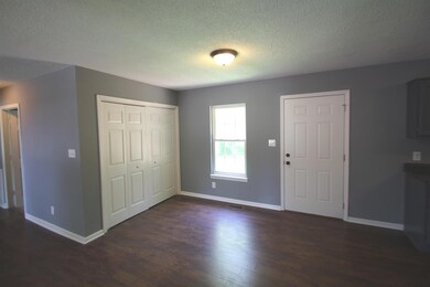 711 Wood St, Manchester, TN 37355 - photo 4