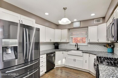 14-Kitchen