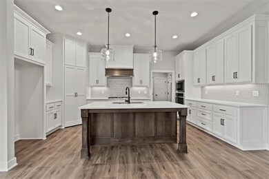 4500 SW Berkshire Dr, Lee's Summit, MO 64083 - photo 4