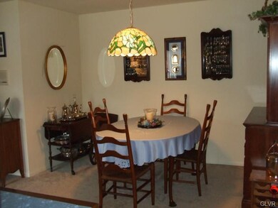 895 Cold Spring Rd, Allentown, PA 18103 - photo 7