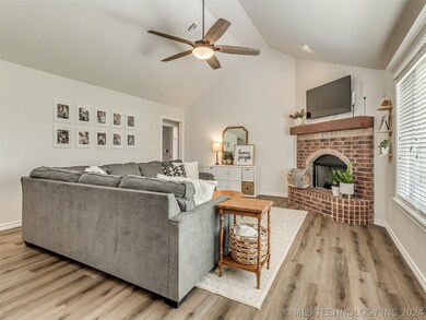 17130 Highland Dr, Claremore, OK 74017 - photo 7