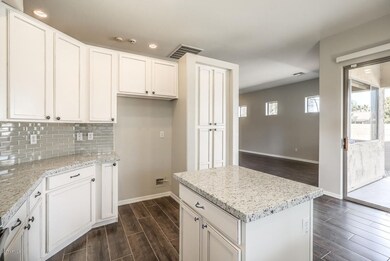 810 E Sheffield Ave Chandler-large-007-9