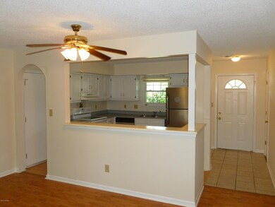 202 N Willow Ln, Jacksonville, NC 28546 - photo 4