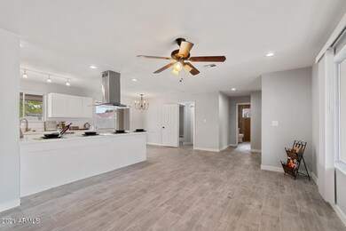 4029 W Puget Ave unit 6, Phoenix, AZ 85051 - photo 5