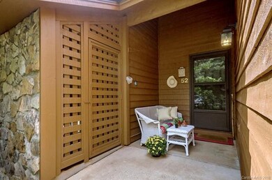Attractive entry, and shed for great storage!