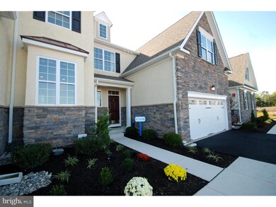 2002 Pleasant Valley Dr, Lansdale, PA 19446 - photo 5