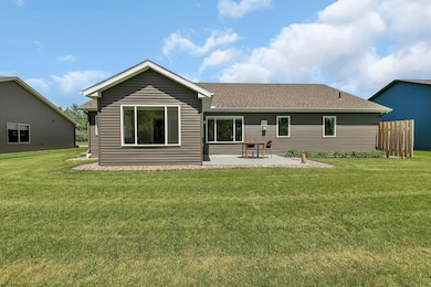 12x12 Sunroom w/ Patio
