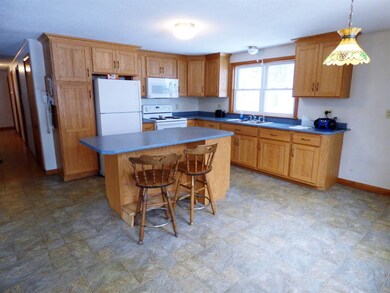 145 Louis St, Derby, VT 05830 - photo 4
