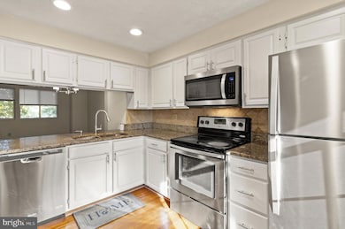 8560 Koluder Ct, Lorton, VA 22079 - photo 2