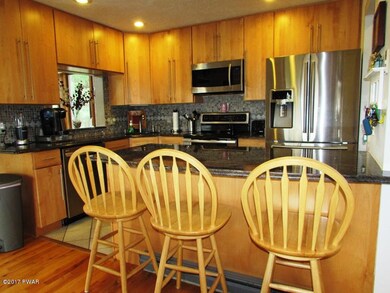 224 Remuda Dr, Hawley, PA 18428 - photo 2