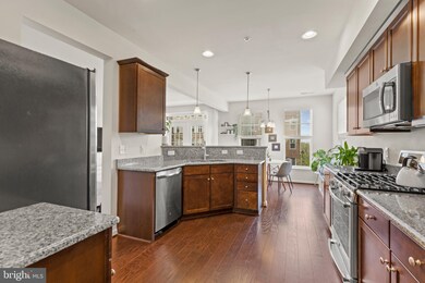 25230 Orchard View Terrace, Chantilly, VA 20152 - photo 2