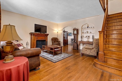 30-63 85th St, Flushing, NY 11370 - photo 4