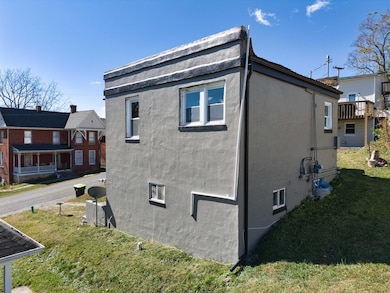 238 3rd St NW, Pulaski, VA 24301 - photo 5