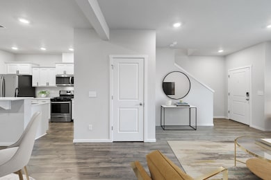 1226 NW Upas Place, Redmond, OR 97756 - photo 5