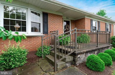 360 Warren St, New Holland, PA 17557 - photo 3