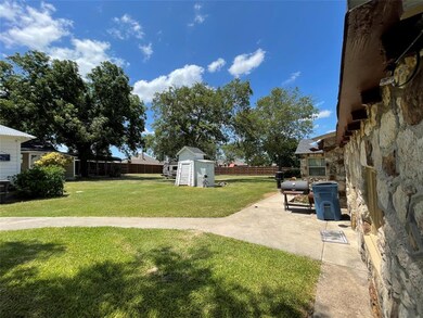 1317 Scotland Ave, Azle, TX 76020 - photo 7