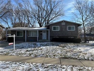 7413 Ballentine St, Shawnee, KS 66203 - photo 3