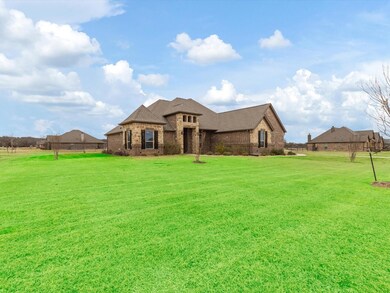 301 Lavender Cir, Springtown, TX 76082 - photo 4
