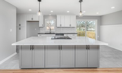 2737 Braemore (19)