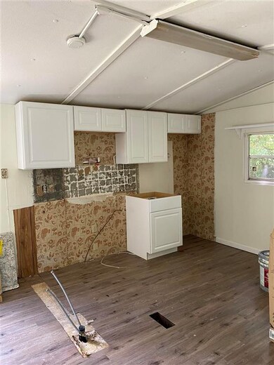 153 Crystal Ln, Crawfordville, FL 32327 - photo 4