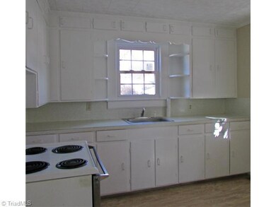 2015 Old Farmer Rd, Asheboro, NC 27205 - photo 3