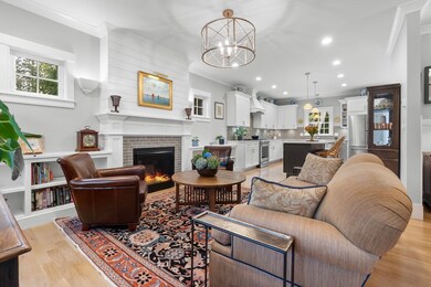 13 Sylvester St, Newburyport, MA 01950 - photo 5