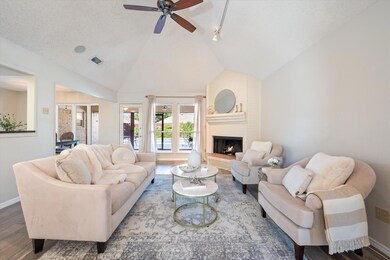 6417 Chilton Dr, North Richland Hills, TX 76182 - photo 6