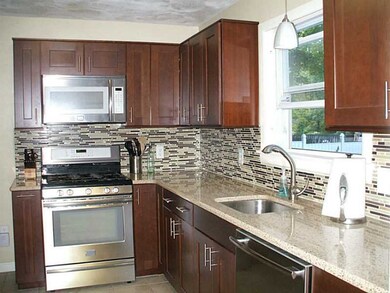 Kitchen. Kitchen w/Granite & Stainless