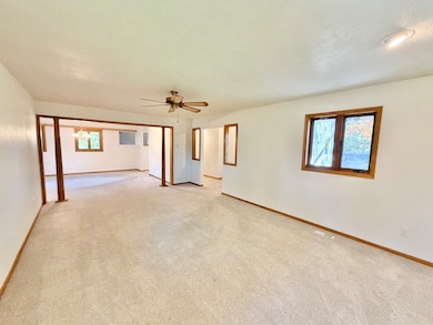 4893 Huxley Dr, Rockford, IL 61101 - photo 5