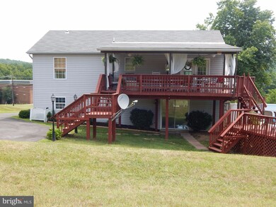 12251 Gallahan Rd, Clinton, MD 20735 - photo 4