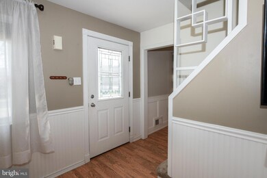 221 Hazel Ave, Folsom, PA 19033 - photo 4