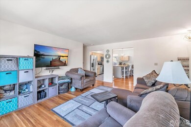 5 York Dr unit 1-B, Edison, NJ 08817 - photo 5