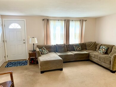 18 Yorktown Ct, Chicopee, MA 01020 - photo 5