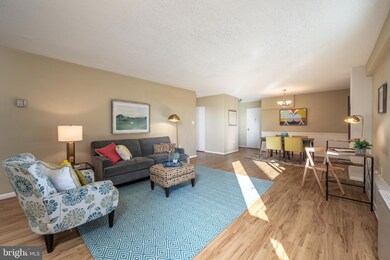 Port Royal unit 1008, Alexandria, VA 22314 - photo 4