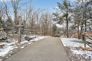 1317 Drydock Rd, Lawrenceburg, KY 40342 - photo 2