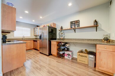 2338 W Lindner Ave-12